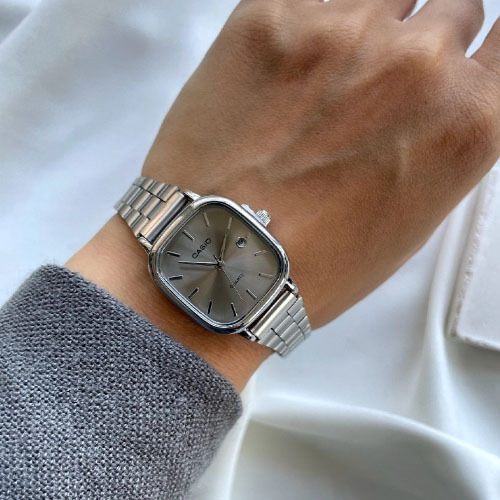  استایل ساعت مچی زنانه طرح کاسیو (Casio) مدل اولدمانی 